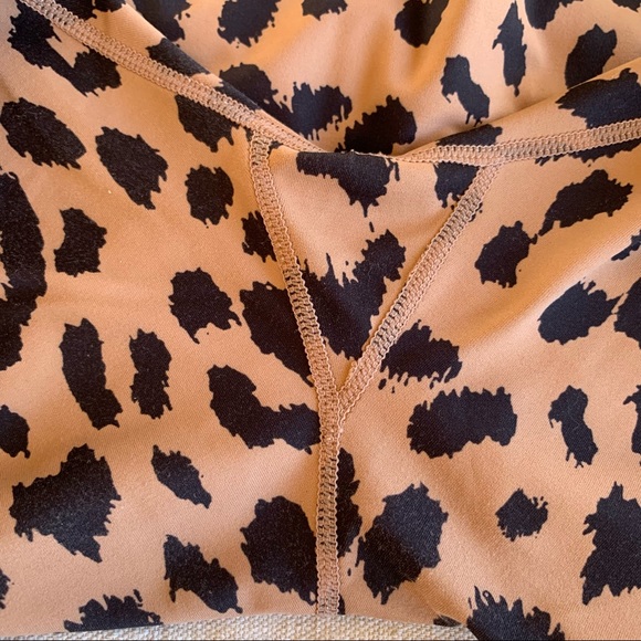 All Fenix Cheetah Print Yoga Leggings - size small - Picture 10 of 12